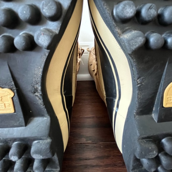 Sorel - Women's Caribou Boot - Picture 9 of 10